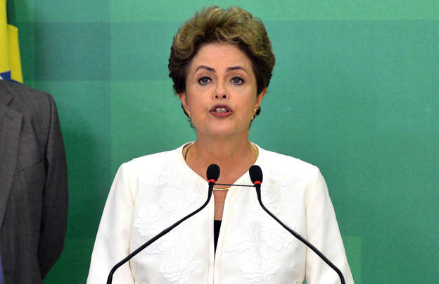 Dilma ataca Cunha ao falar sobre processo de impeachment