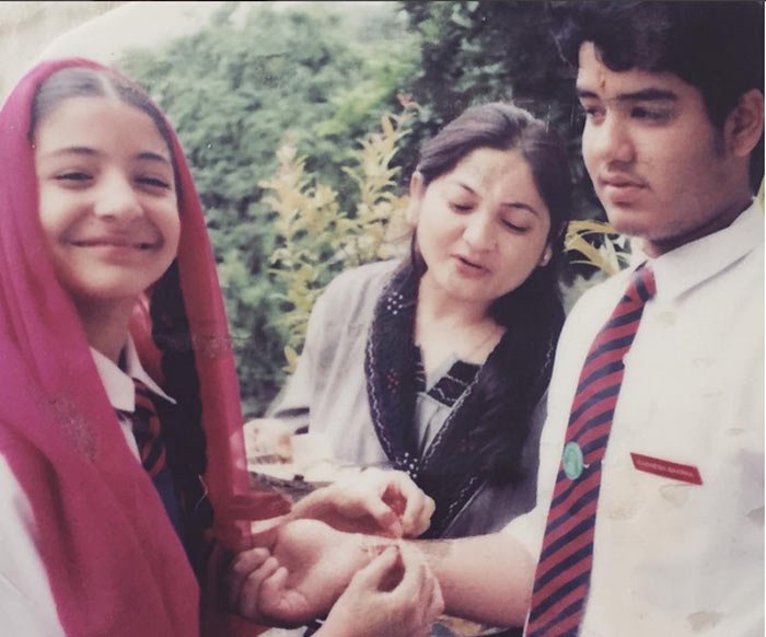 Childhood photos Bollywood stars