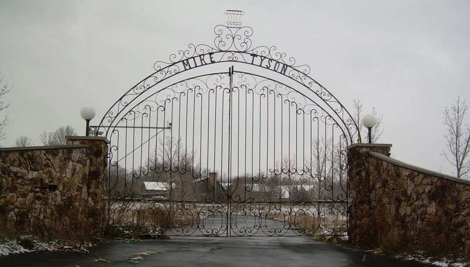 Así luce ahora la mansión en la que vivió el excampeón de boxeo, Mike Tyson.