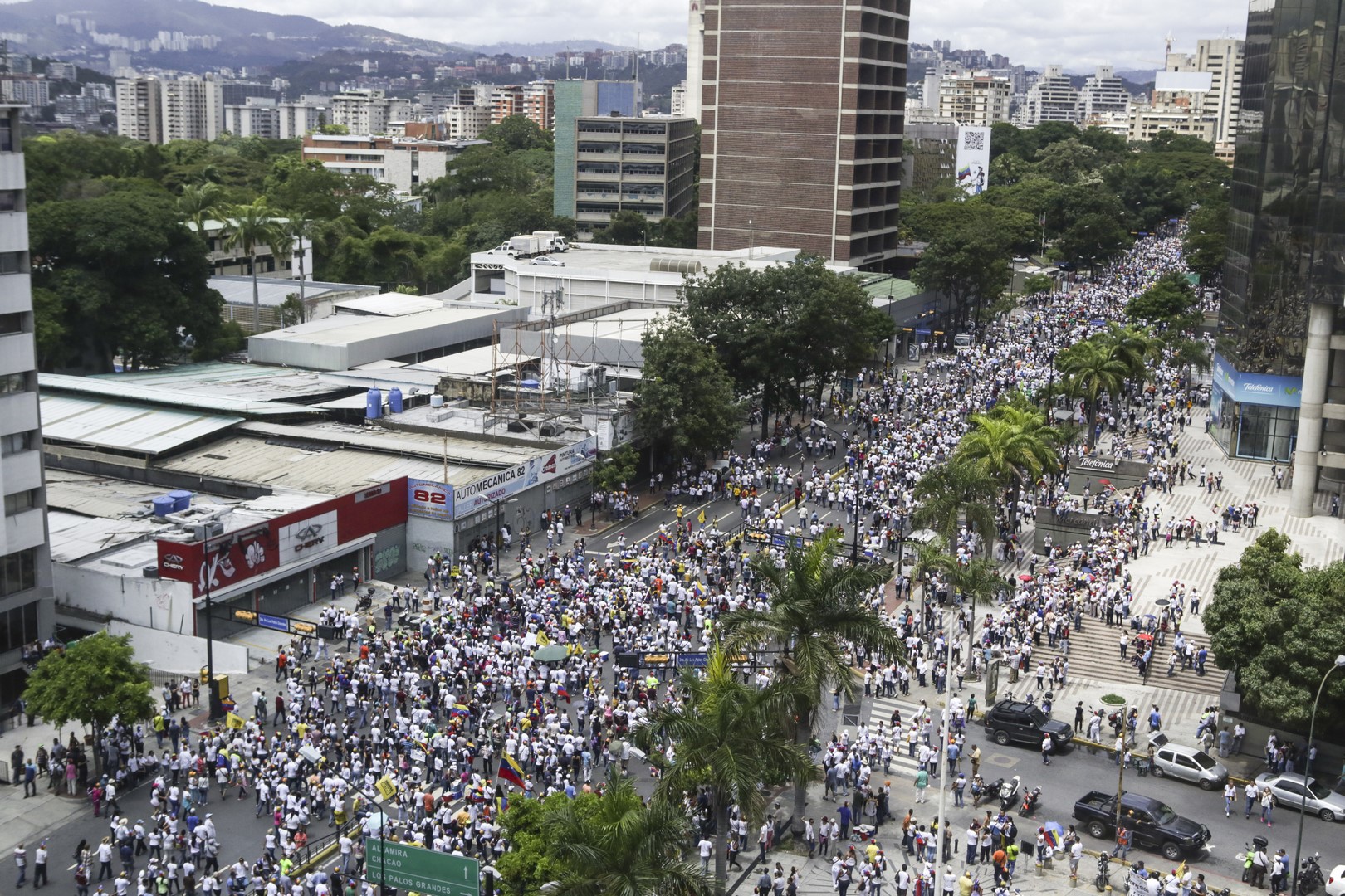 Ramos Allup: La marcha debe culminar de manera pacífica y democrática.