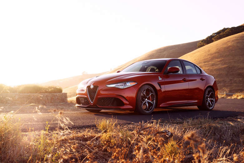 2017 Alfa Romeo Giulia Quadrifoglio - MotorTrend