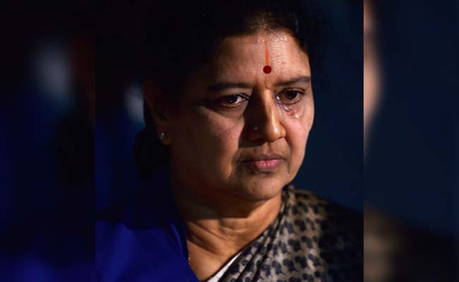 setback Sasikala camp
