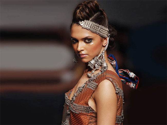 unseen pics Deepika