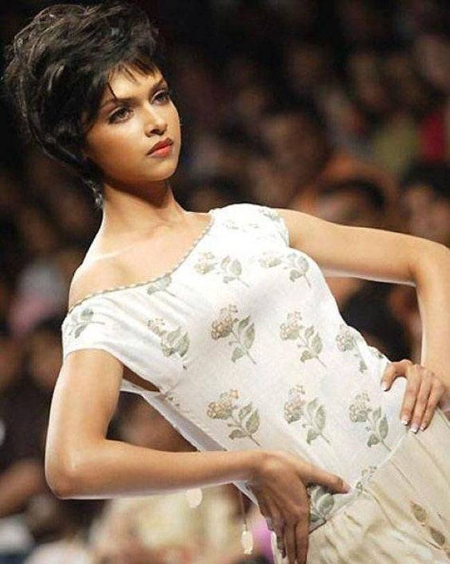 Rare, unseen photos Deepika