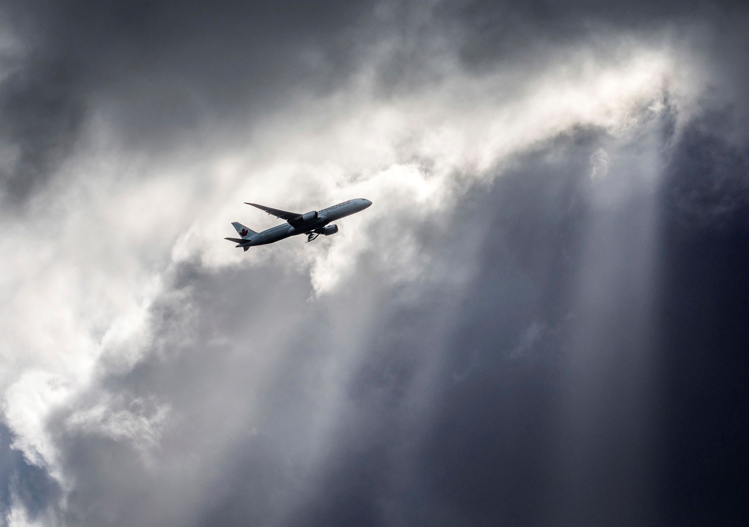 Passenger records plane attempting land