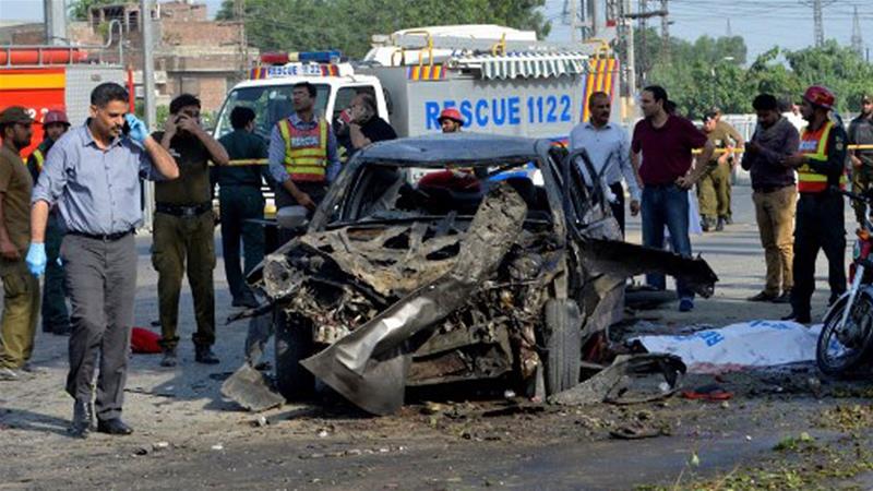 Lahore suicide bombing kills