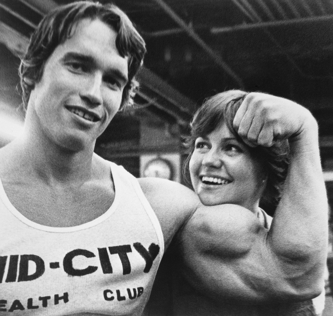 Pumping iron: Iconic poses Ar**ld