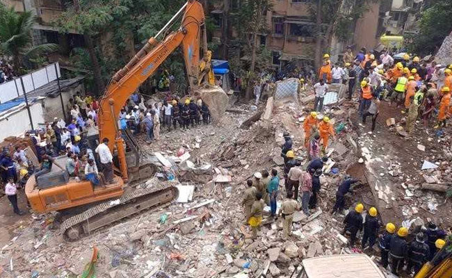 dead, many feared trapped Mumbai