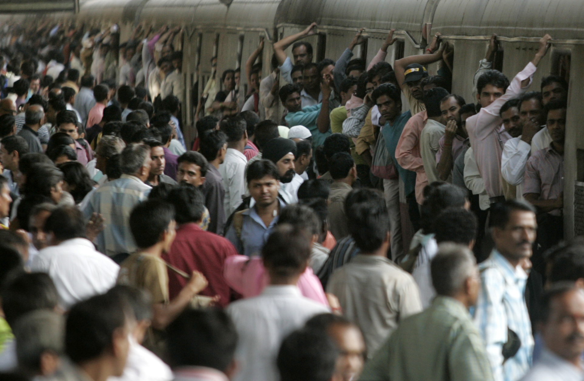 Badshah masala rides Mumbai local