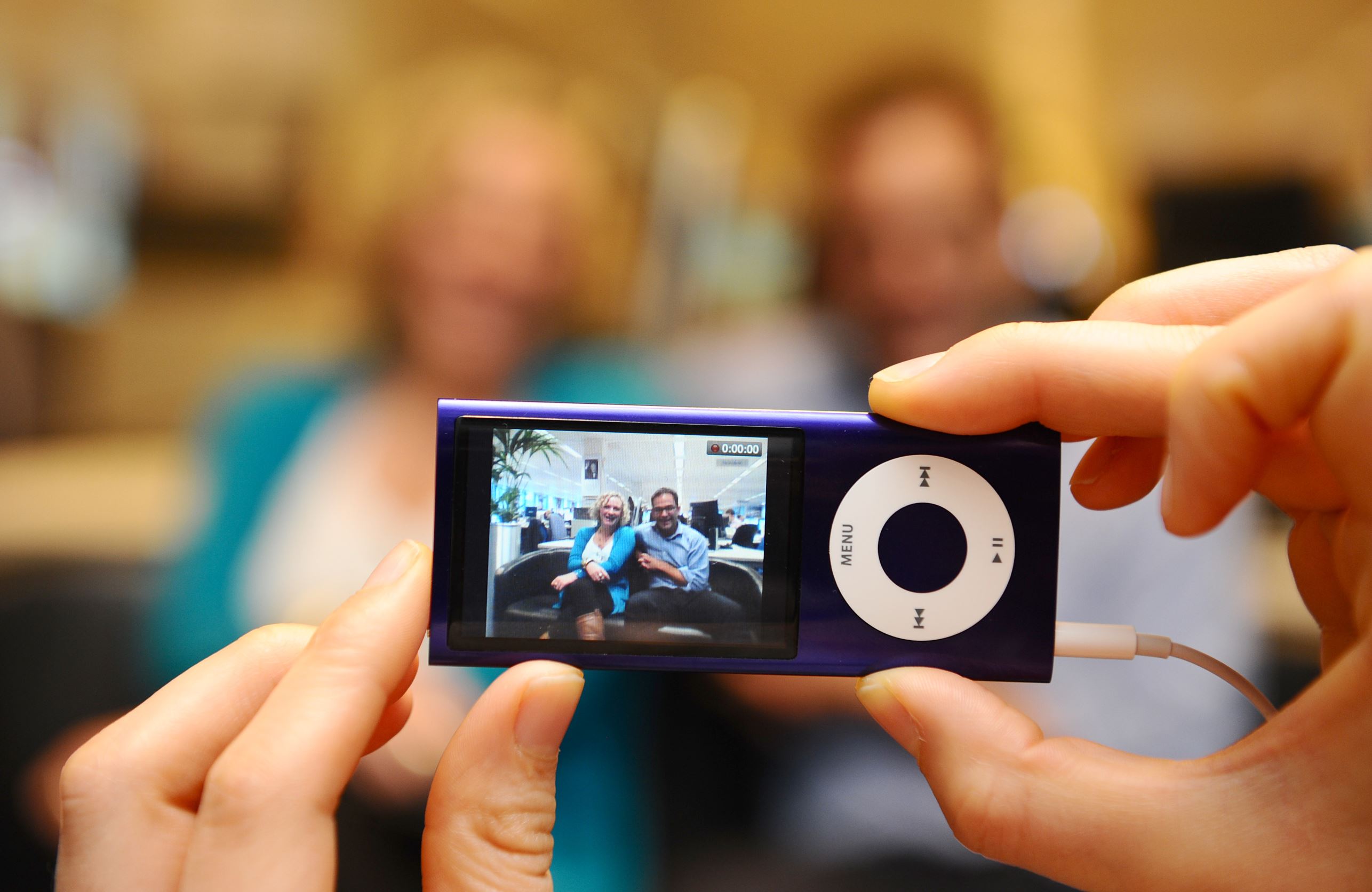 Apple discontinues older iPods
