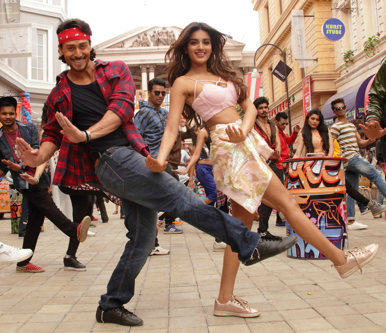 Movie reviews: Munna Michael
