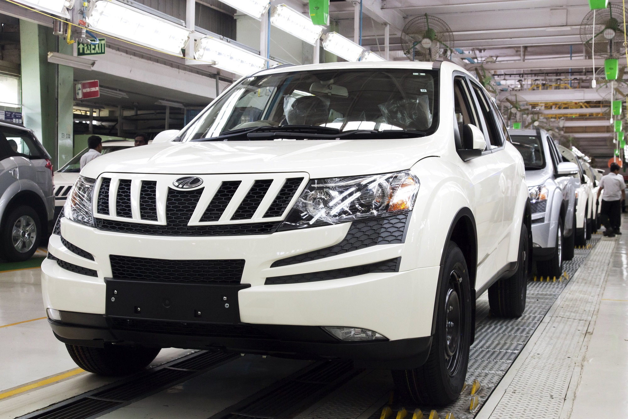 Techie robbed SUV, phone Gurgaon