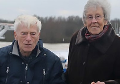 Couple, holding hands rare double