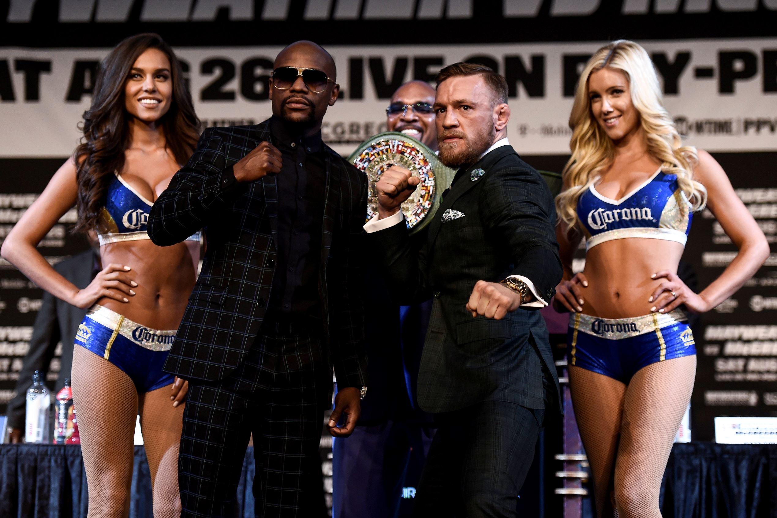 Build-up Money Fight: Mayweather McGregor