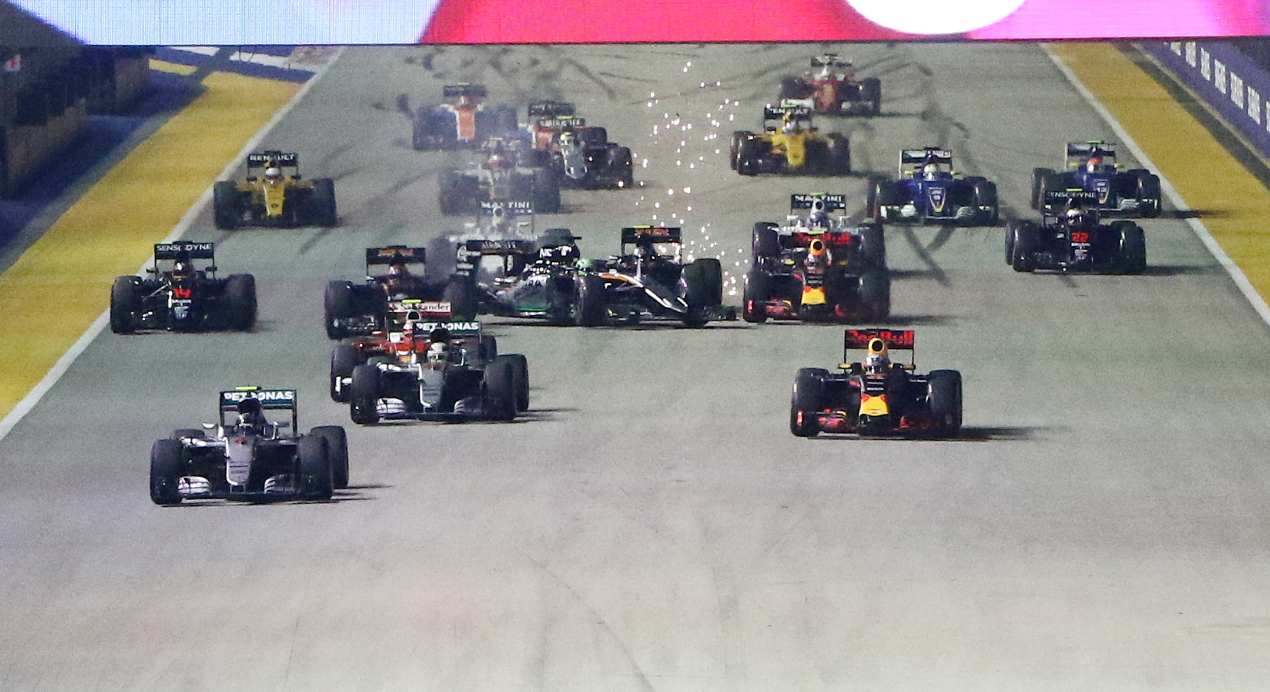 F1-pomo paljastaa: Suunnitteilla lisأ¤أ¤ katuratakisoja