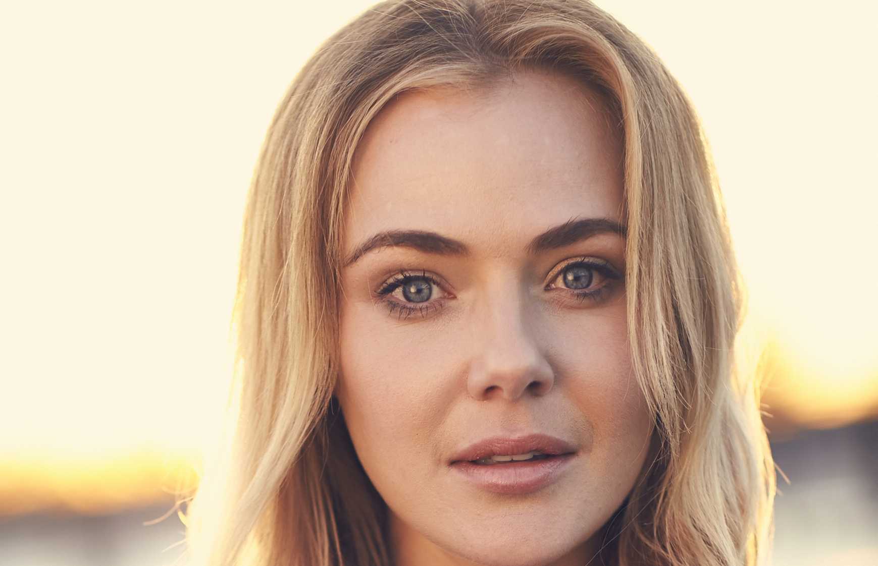 'Wrong Girl' makes dismal return