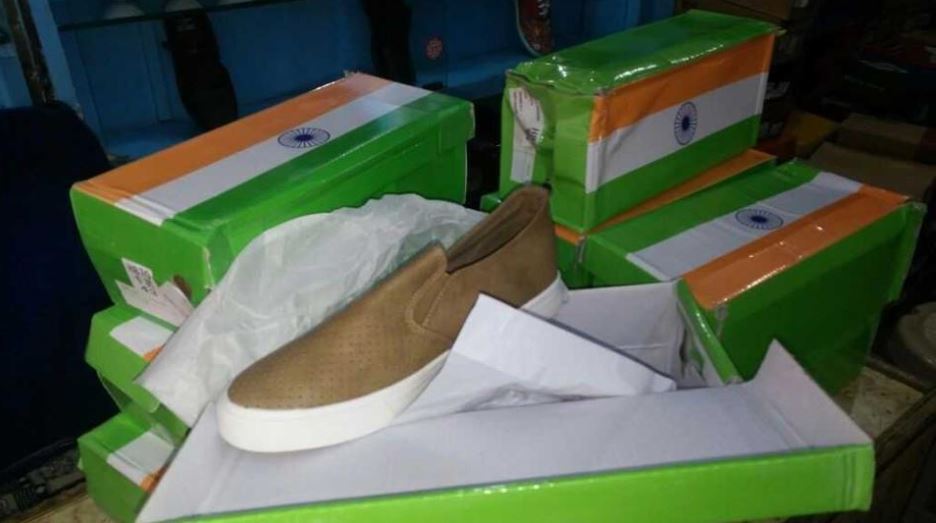Chinese shoes tri-colour boxes