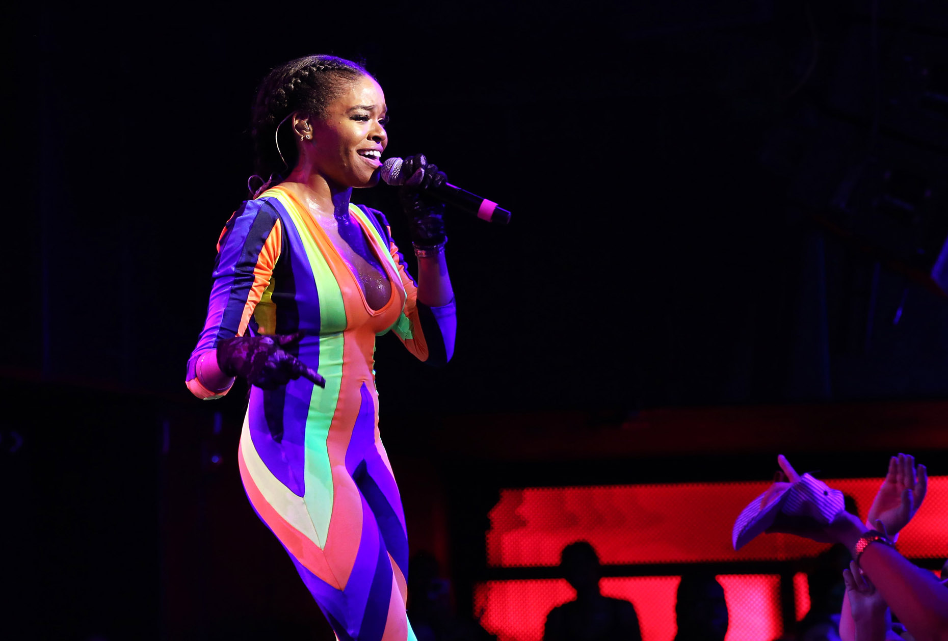 Naisrأ¤ppأ¤ri Azealia Banks viimein Suomeen