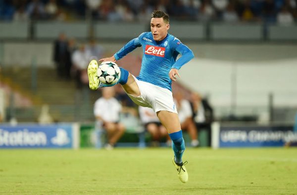 Napoli eteni varmoin ottein Mestarien