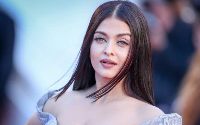 Aish finally says Bhansali?