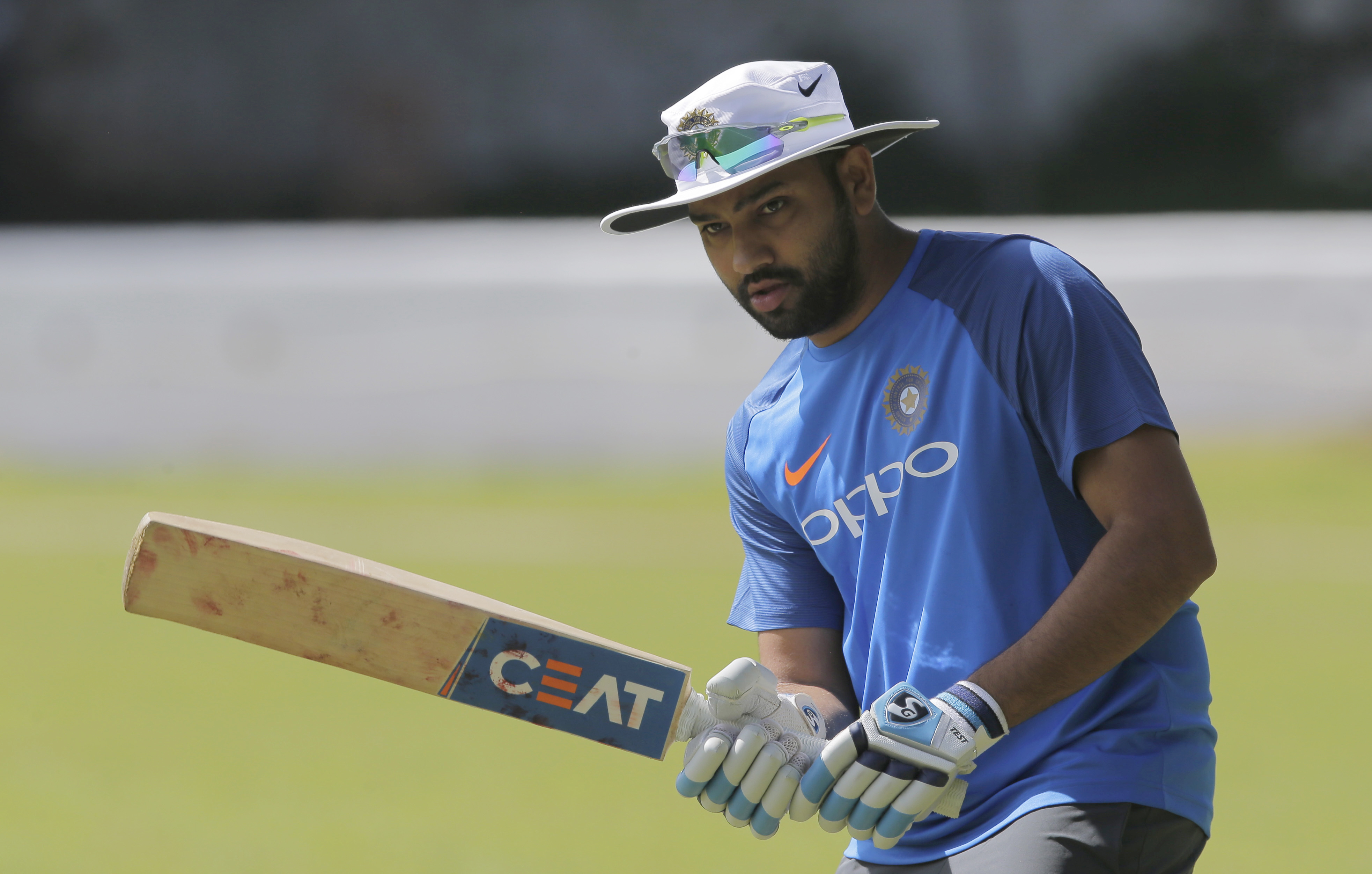 batting easy looks: Rohit Sharma