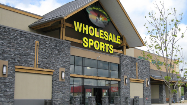 people laid famous sports chain