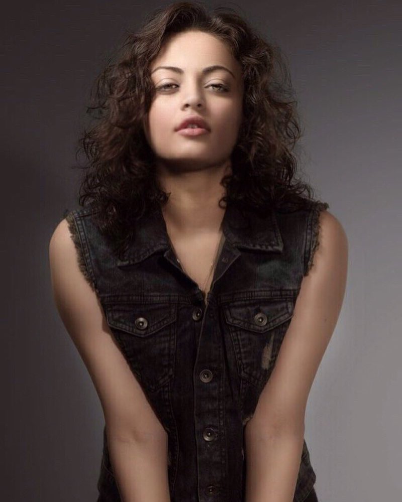 Sneha Ullal wants make comeback;
