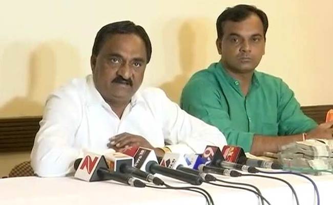 Hardik Patel aide's sensational claim