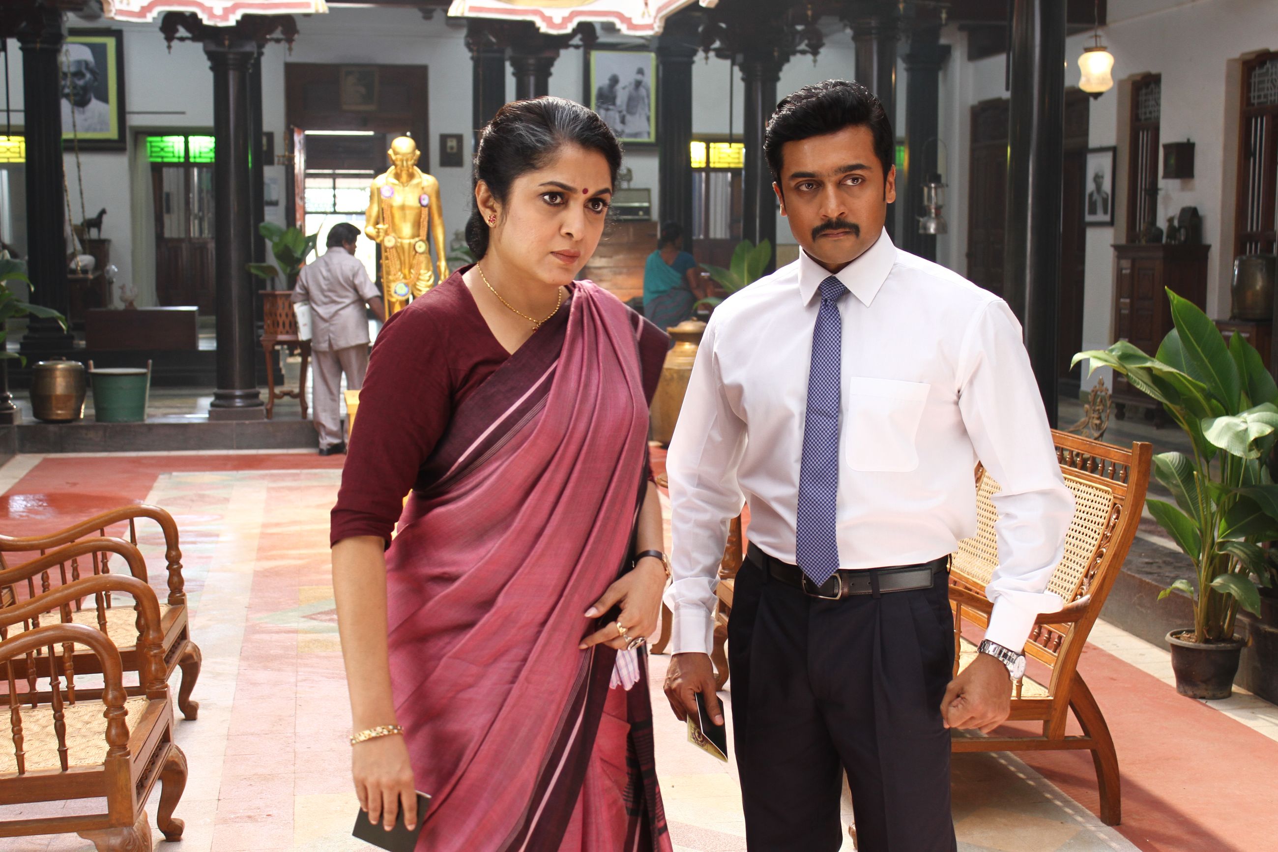 Reviews: Thaanaa Serndha Koottam