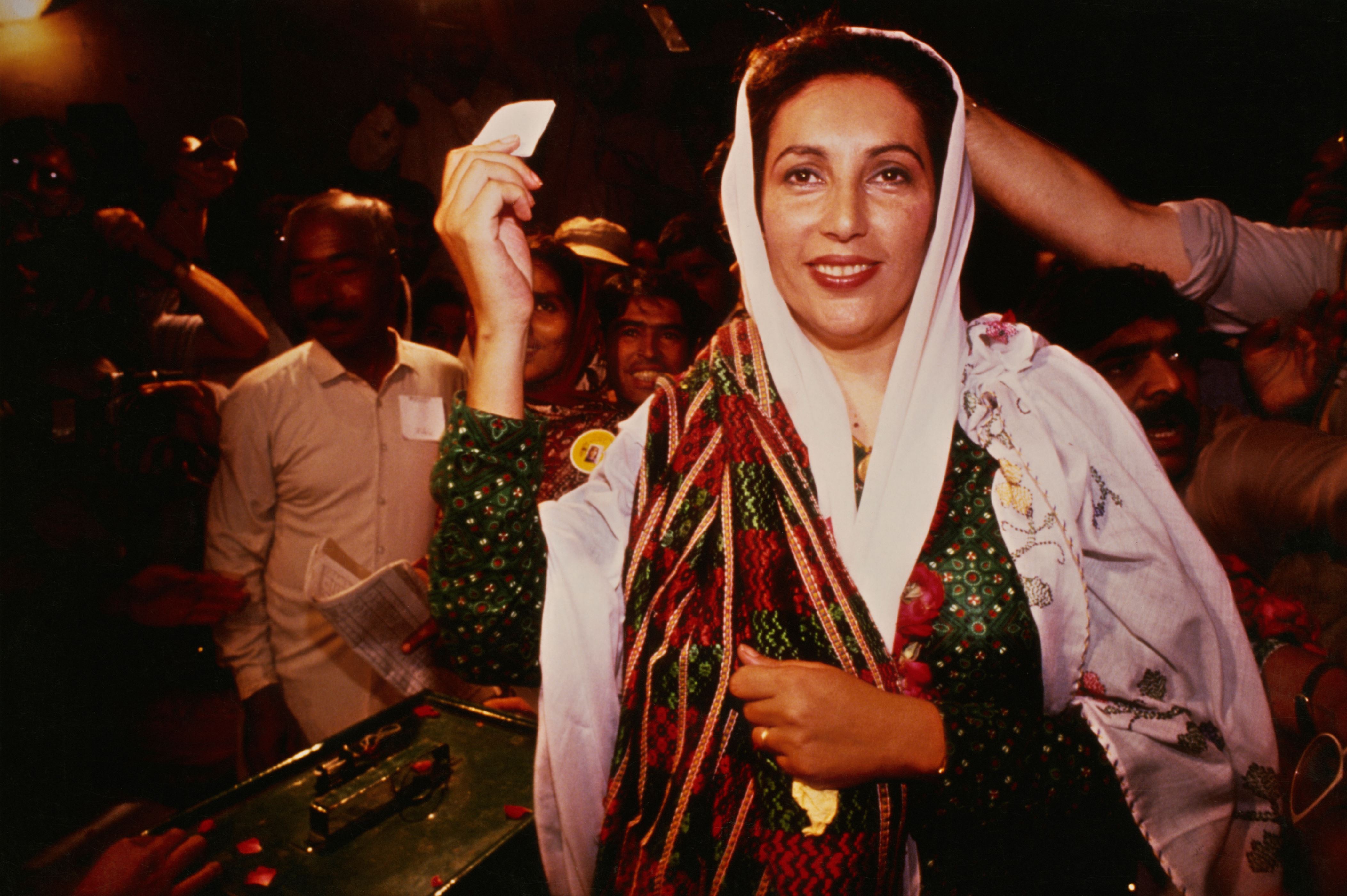 Taliban claims Bhuttoâ€™s murder