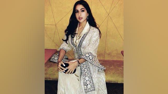 Sara Khan looks regal this