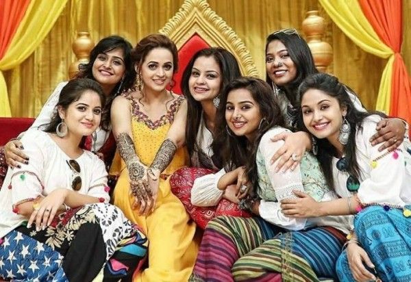 Inside pics actor Bhavana's mehendi
