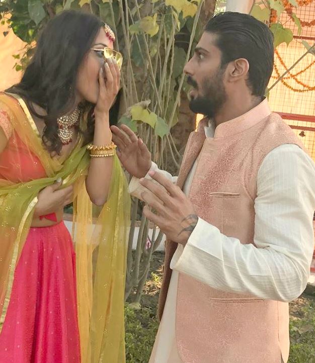 Prateik Babbar gets engaged girlfriend