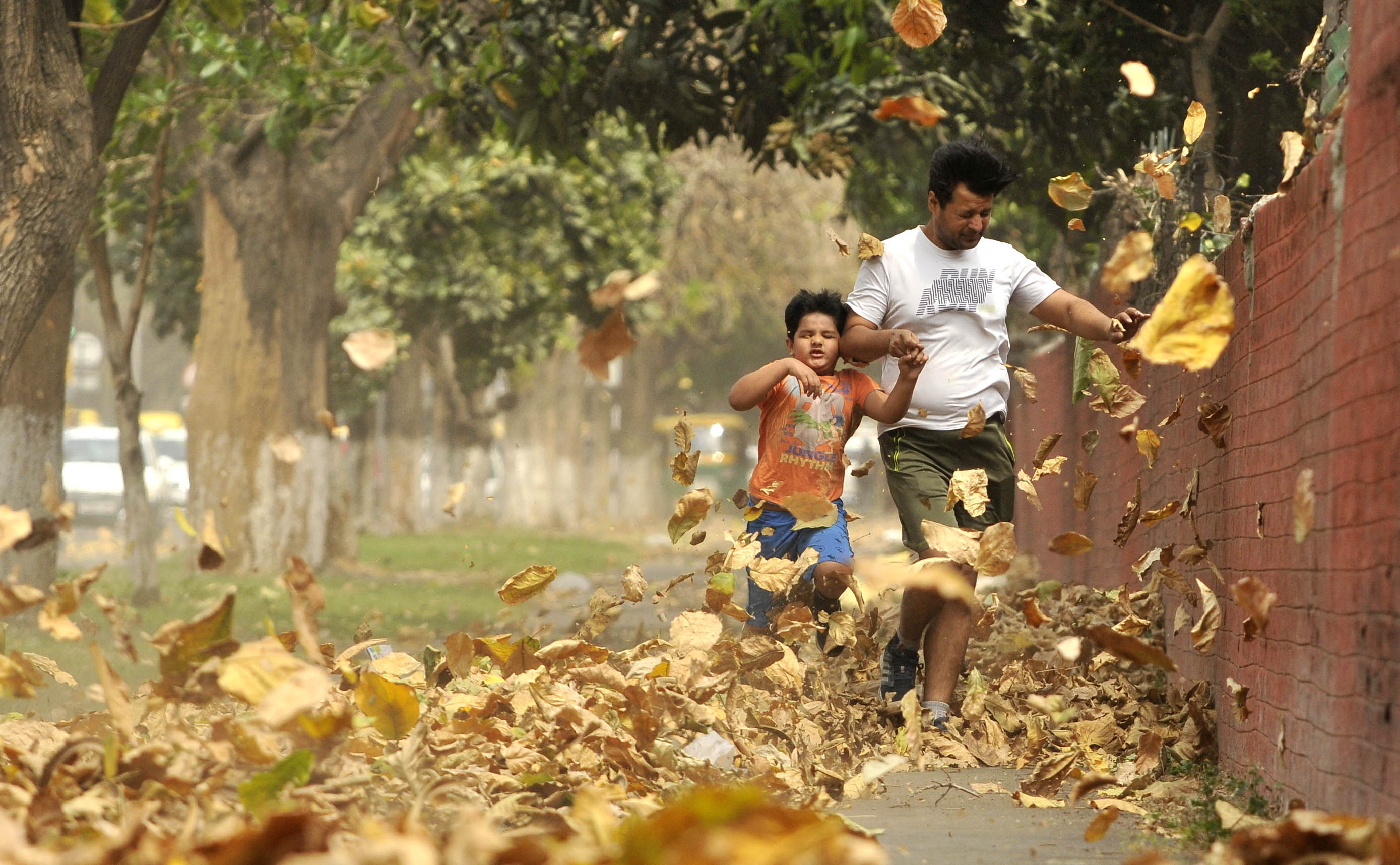 Govt issues fresh storm warning