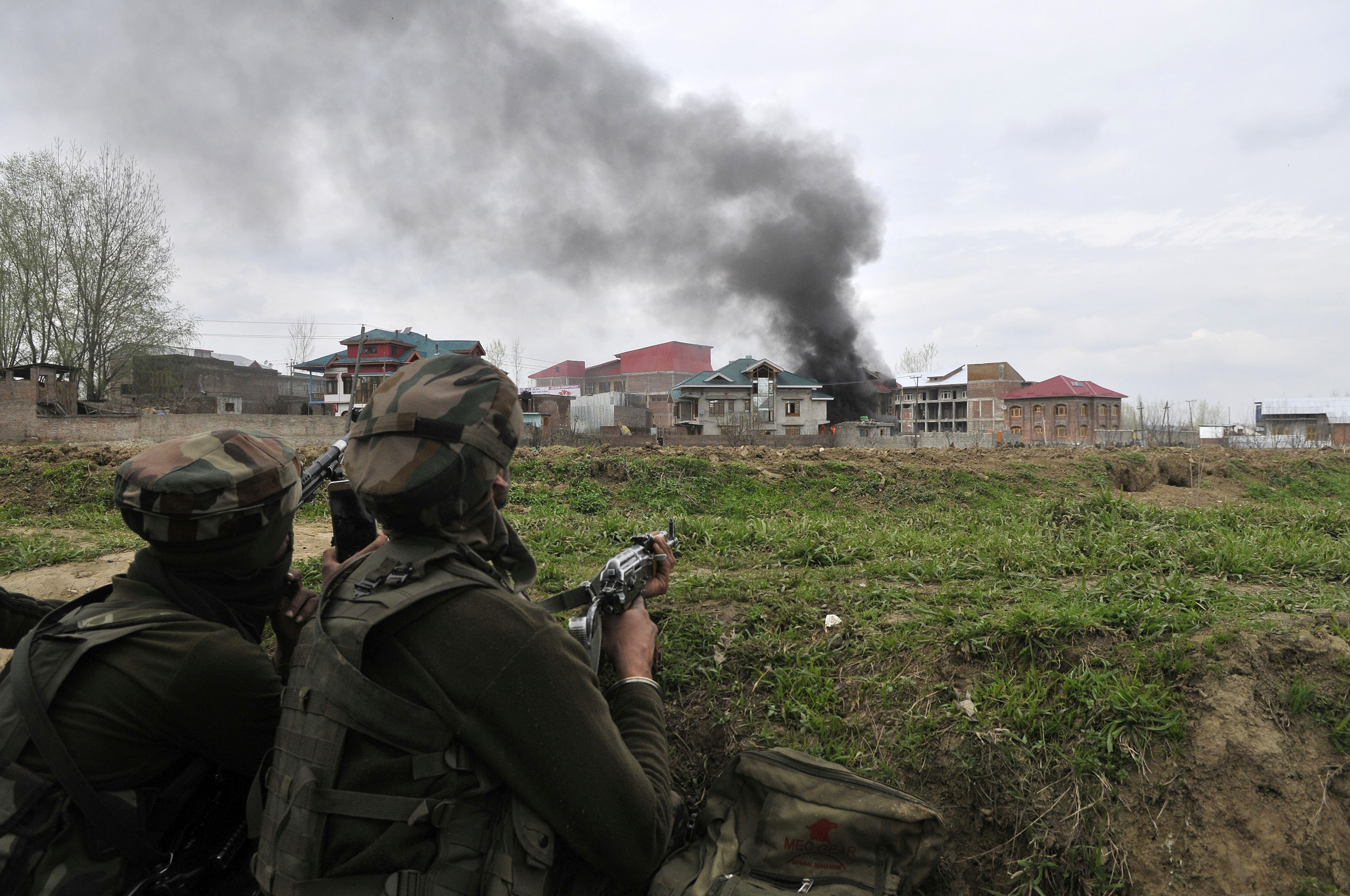 militants shot dead Srinagar