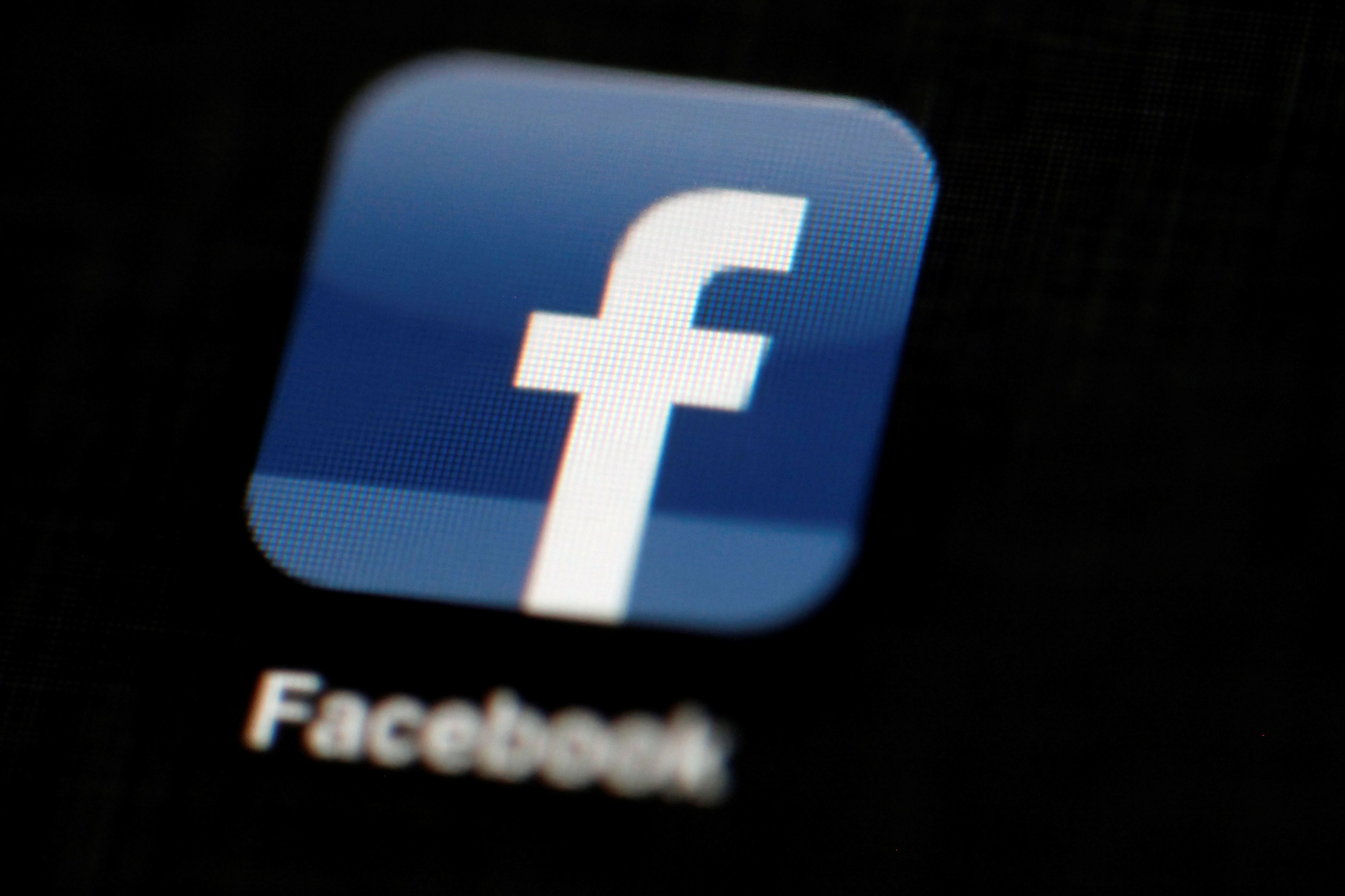 Facebook rolls 'downvote'