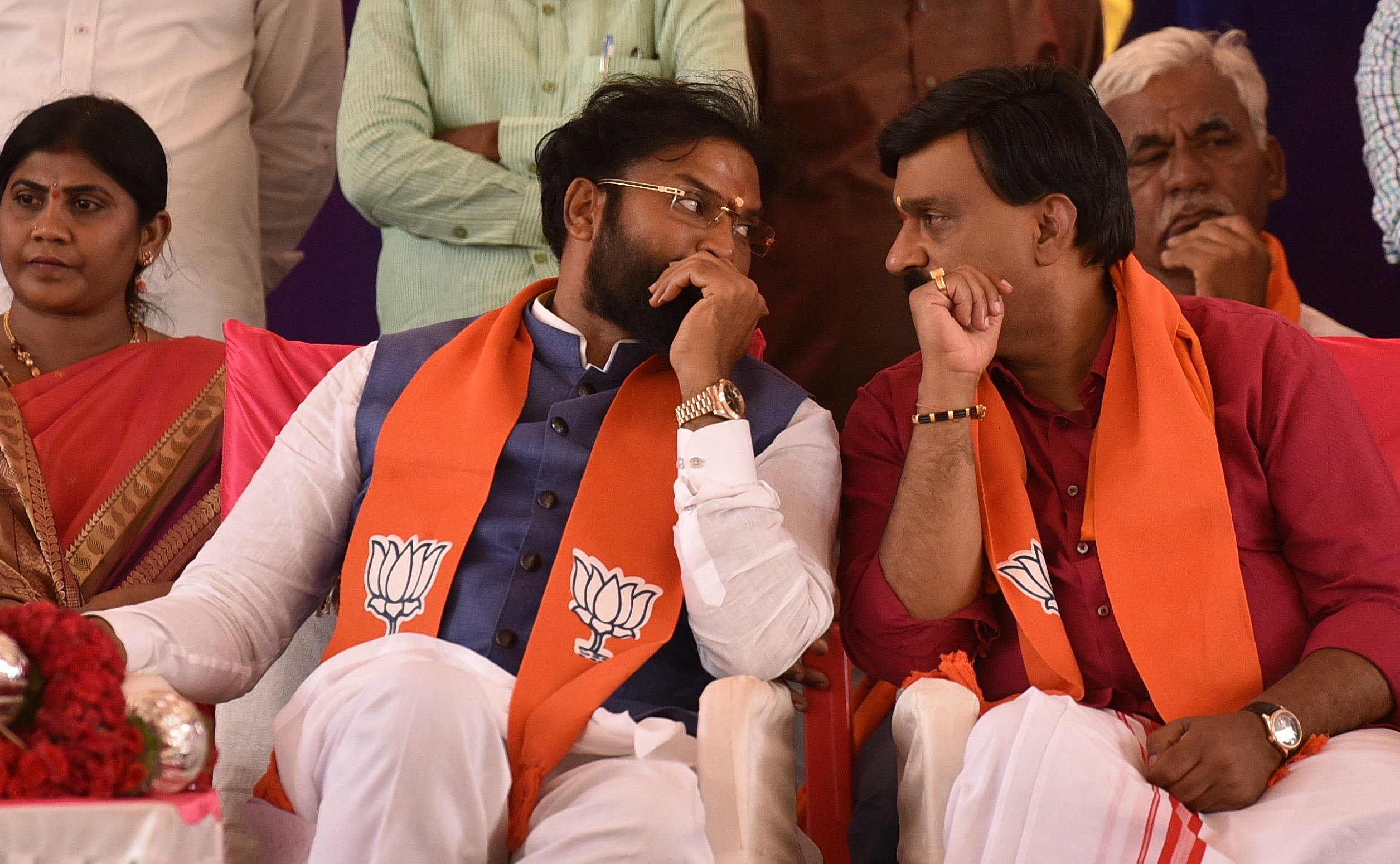 Congress drops 'bribery' bomb
