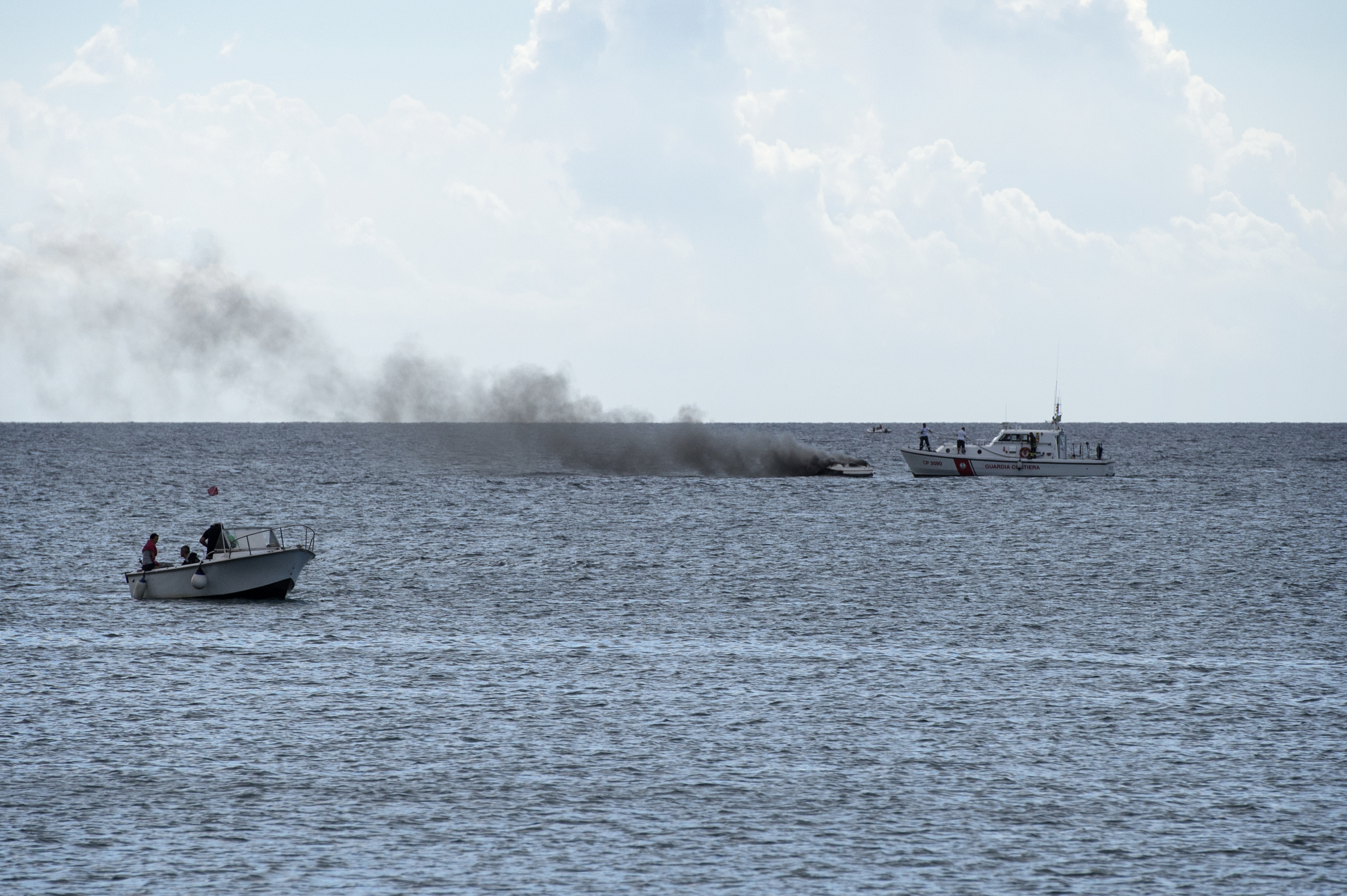 tourists safe after boat catches