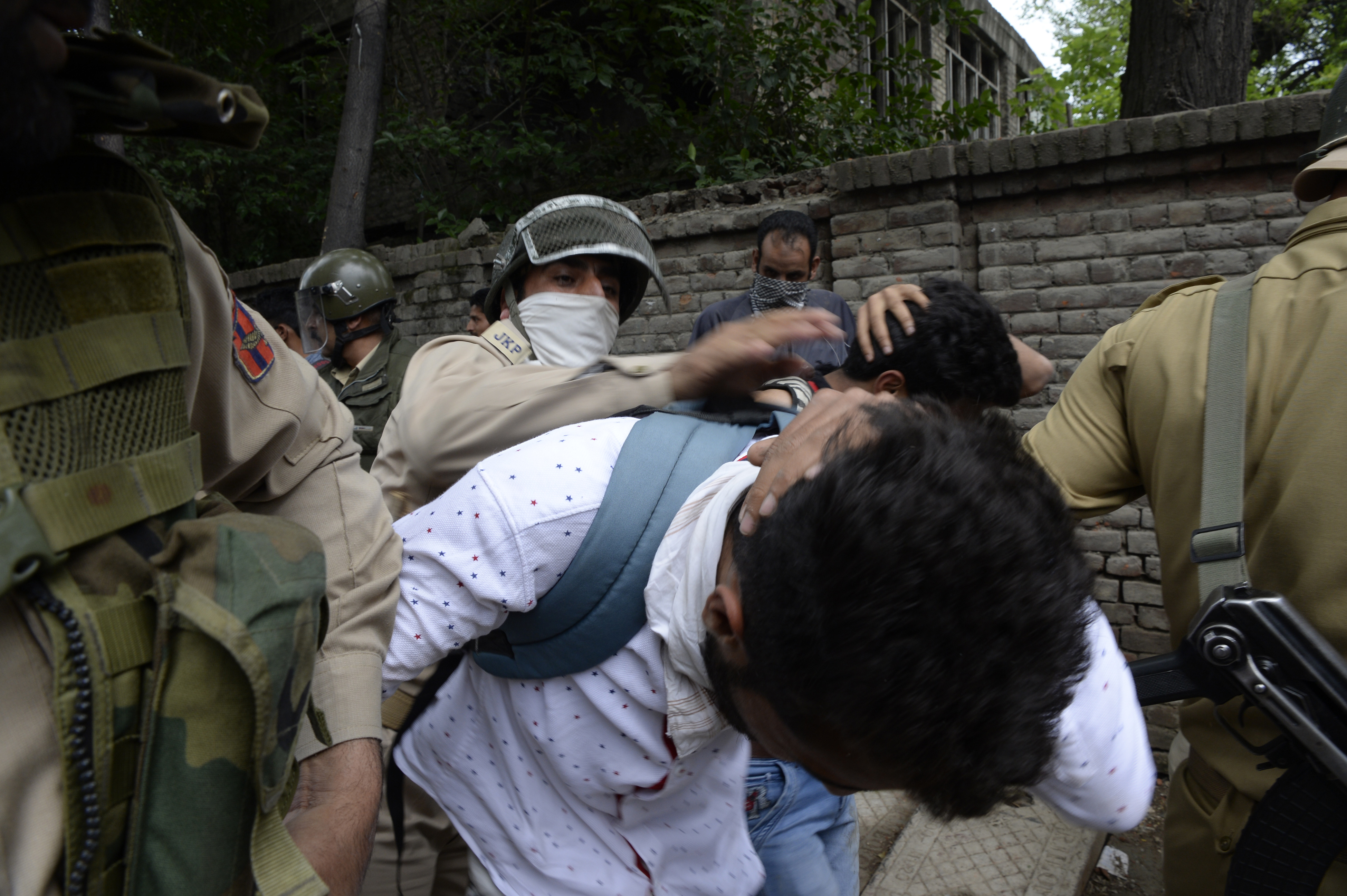 Kashmiris beaten Delhi