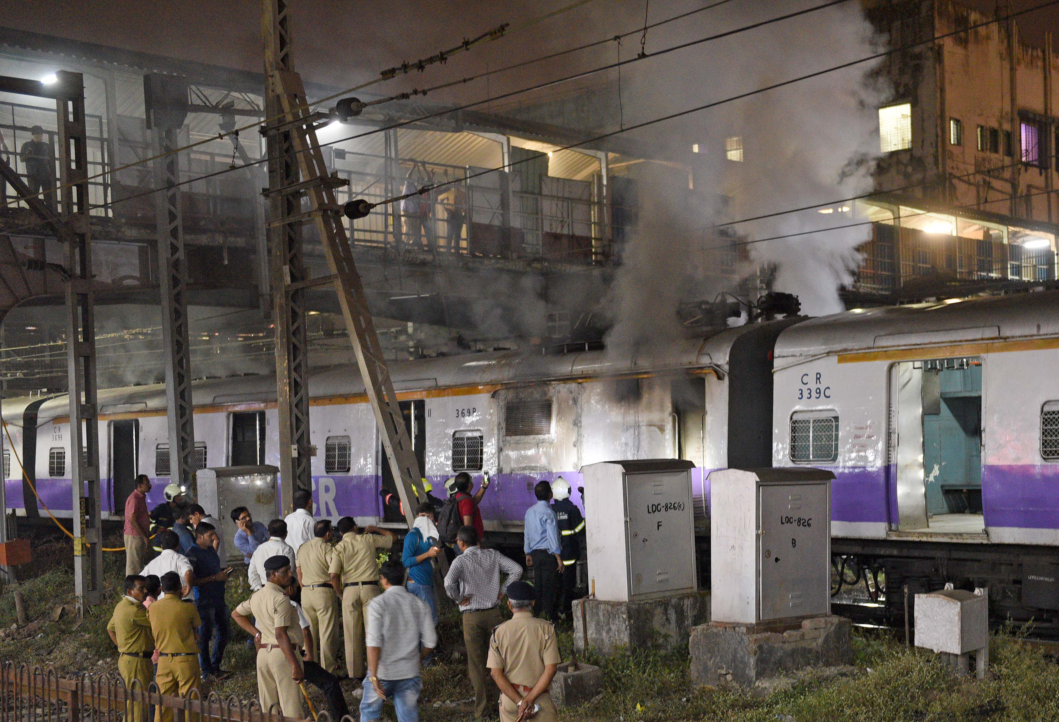 Fire breaks railway yard Mumbai