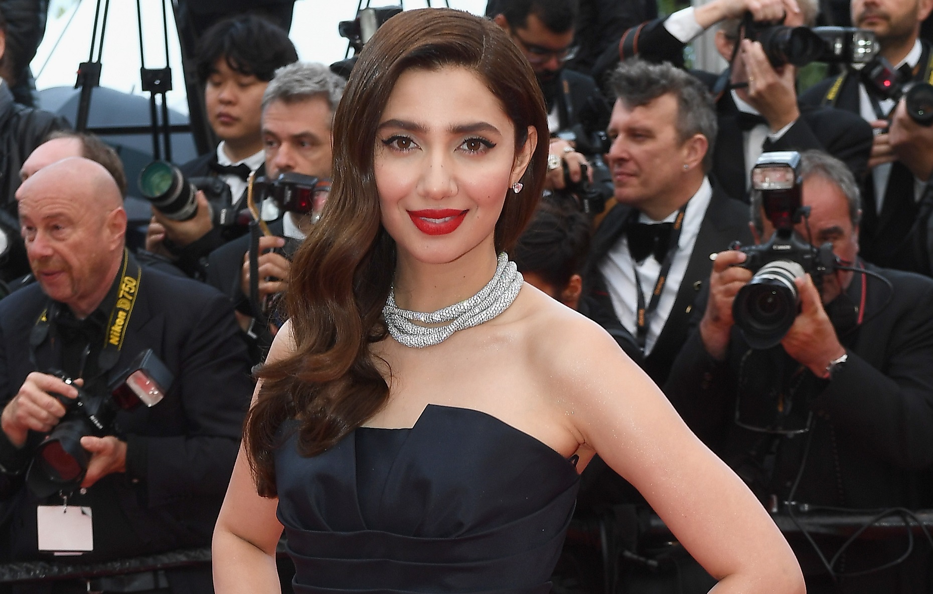 Mahira Khan giving fashion goals