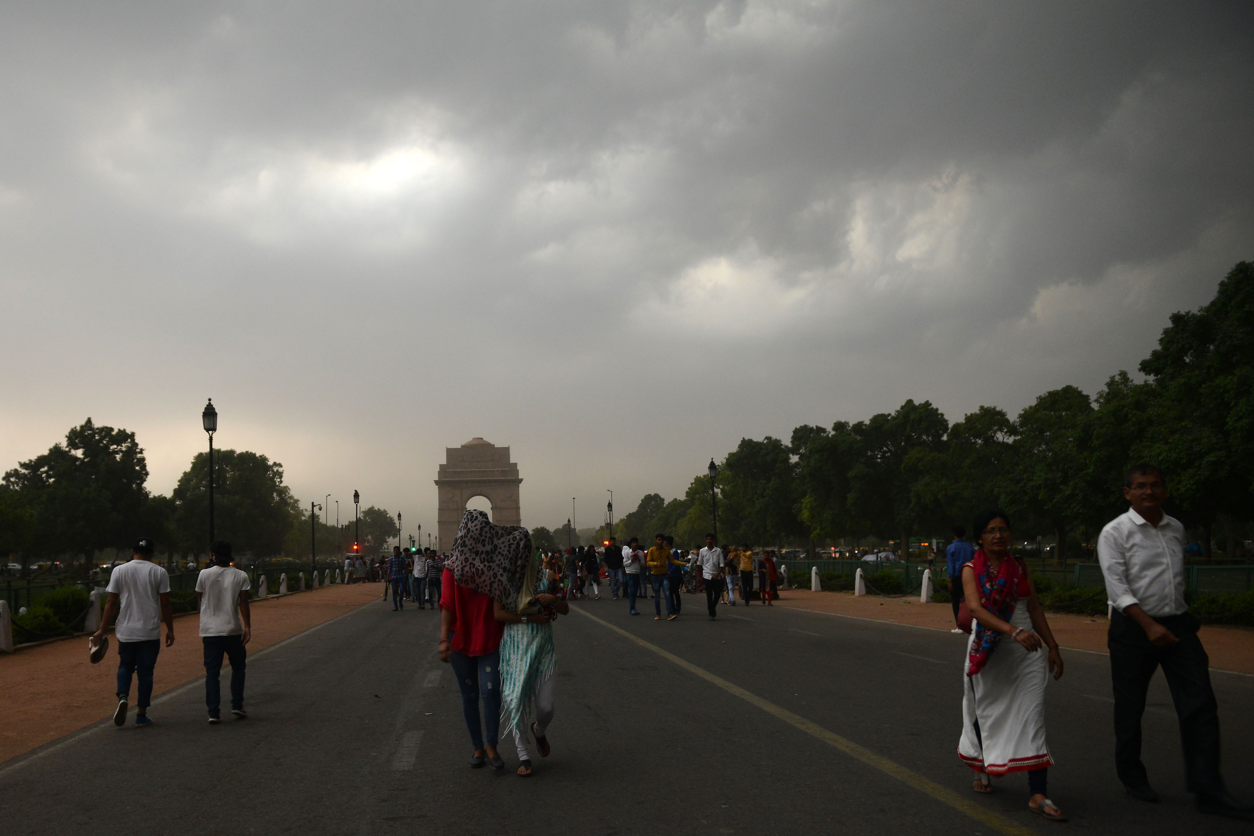 Thunderstorm, rain Delhi
