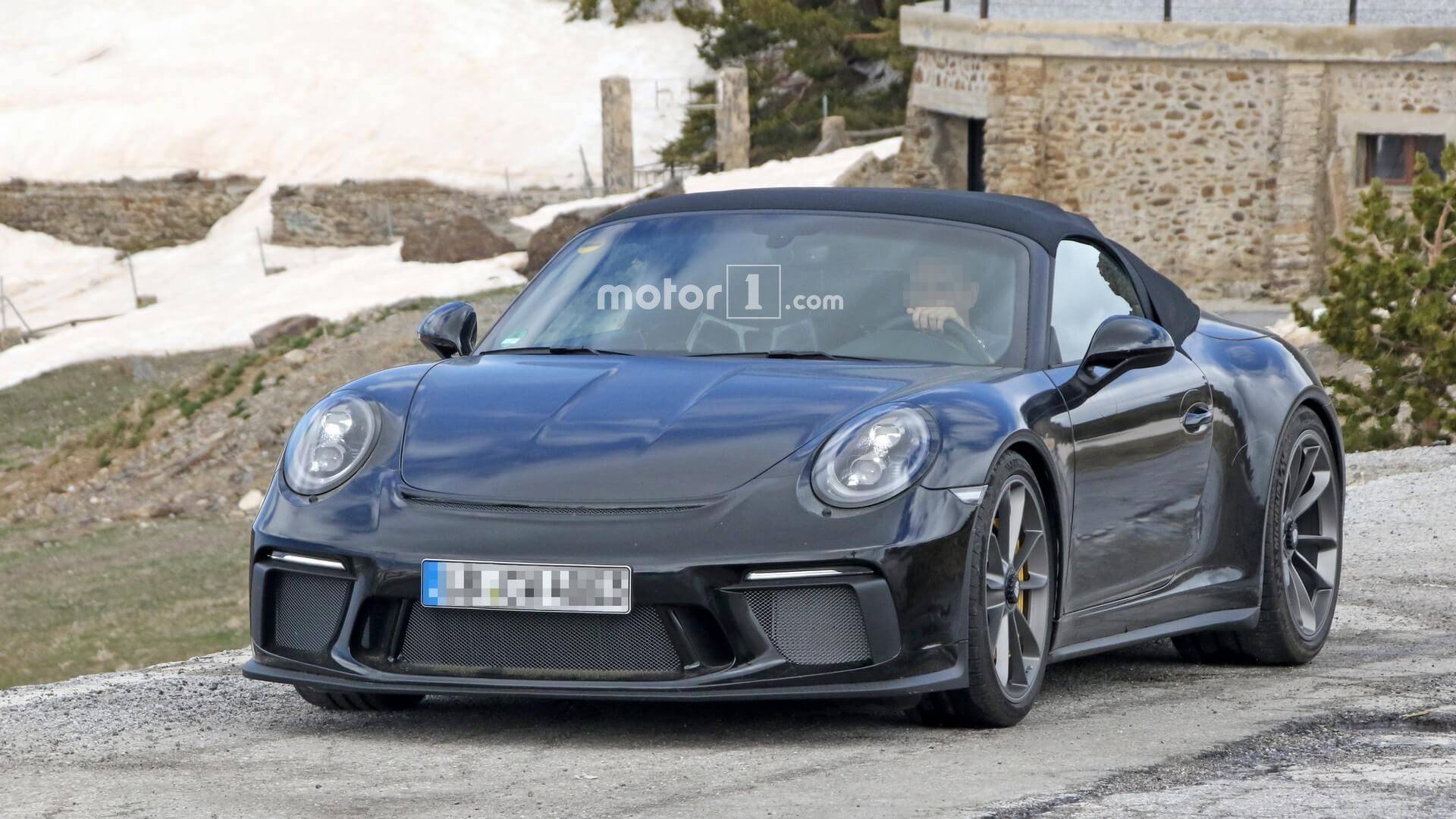 Porsche Speedster spied with very