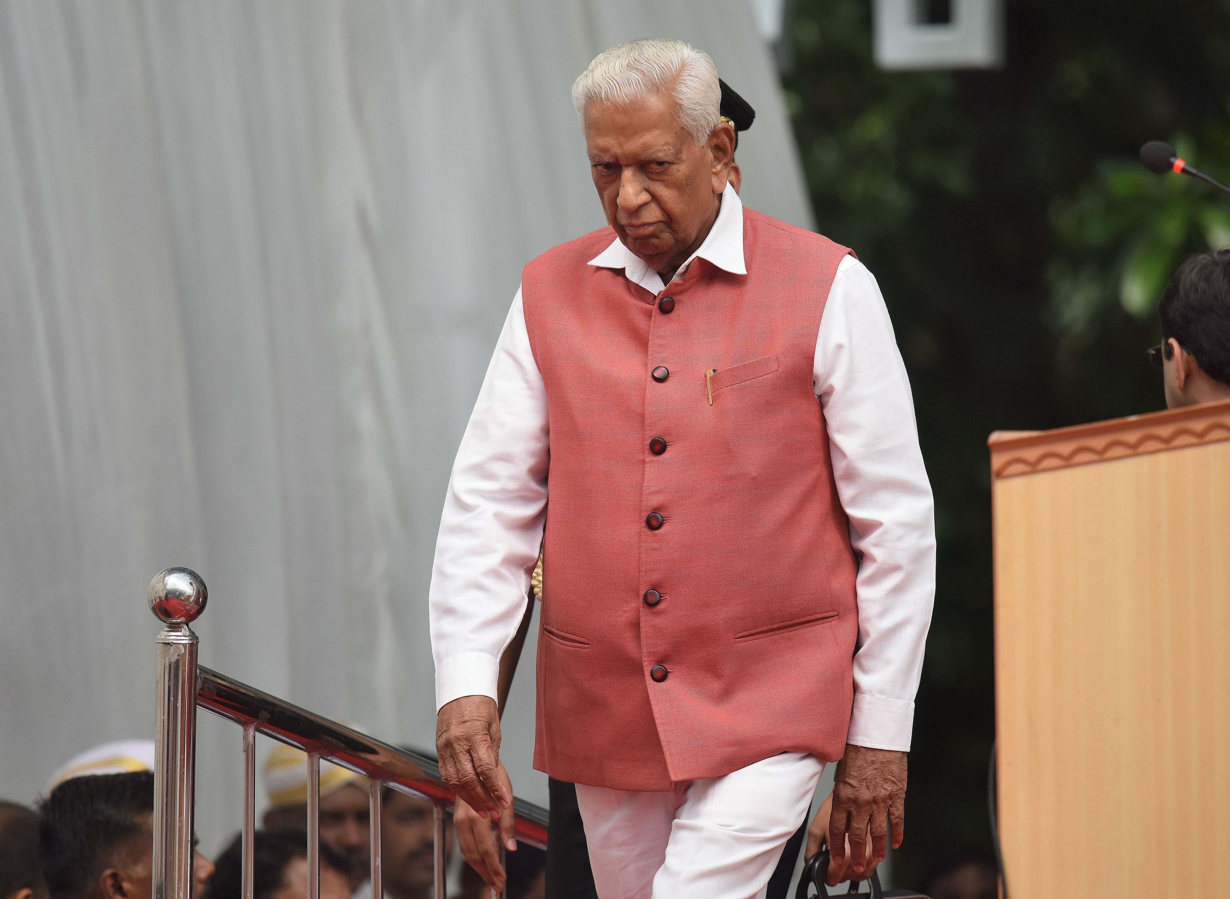 Congâ€™s Nirupam slams 'loyal' Vala