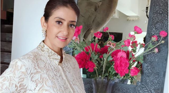 Manisha Koirala white summer rose