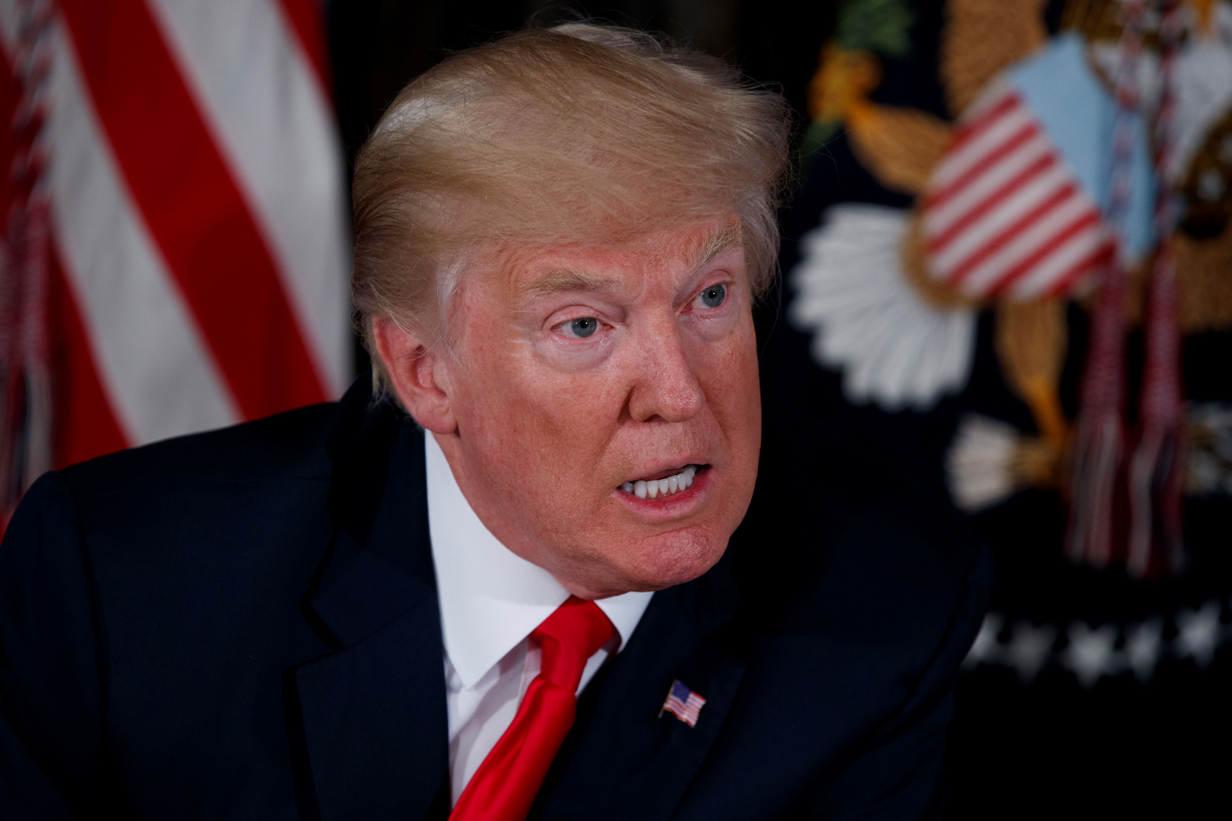 Trump host first White House