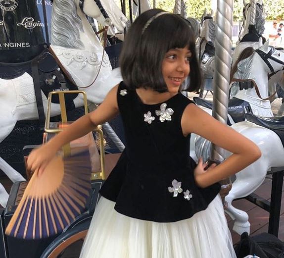 Pics: Aaradhya tries replicate Aishwarya's