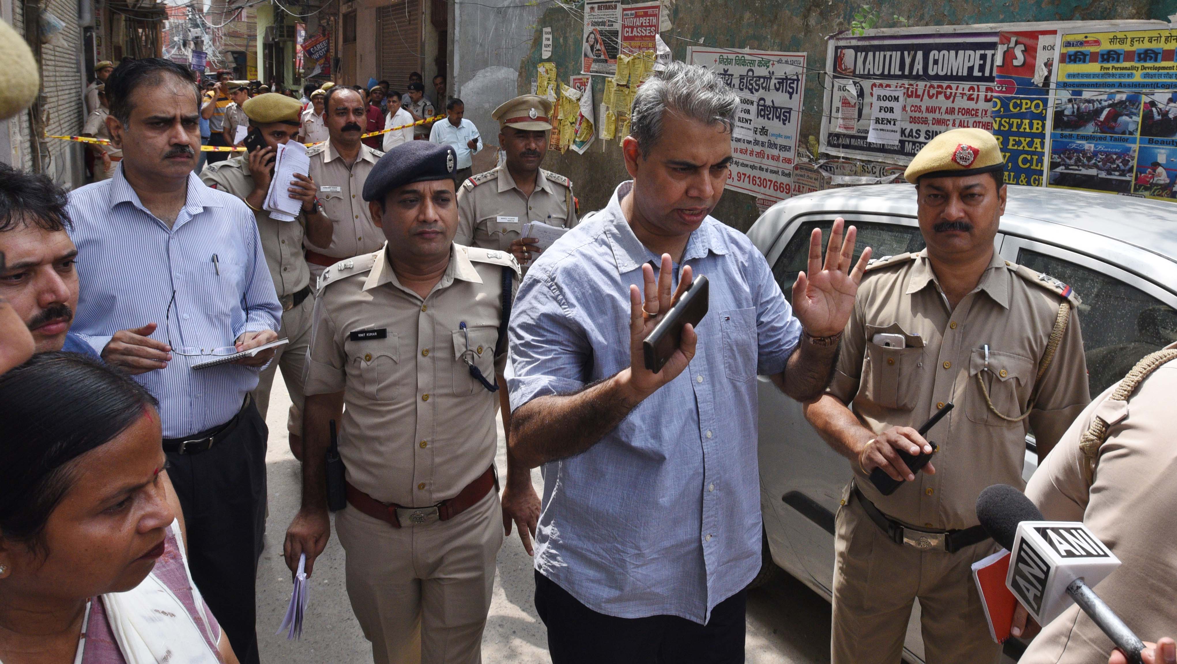 Burari: father 'warned' family