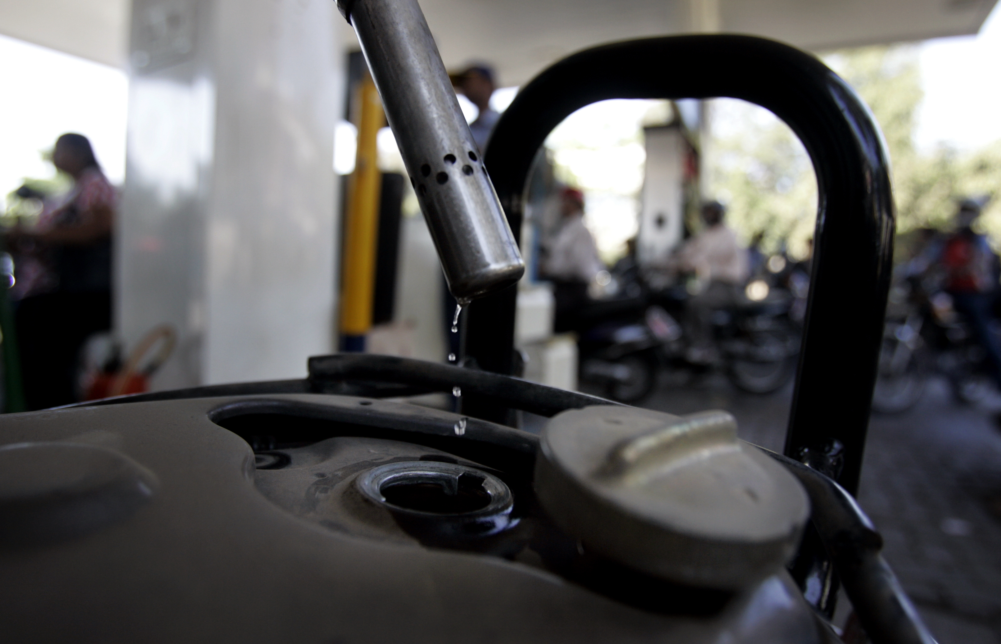 Petrol prices fall, this happens