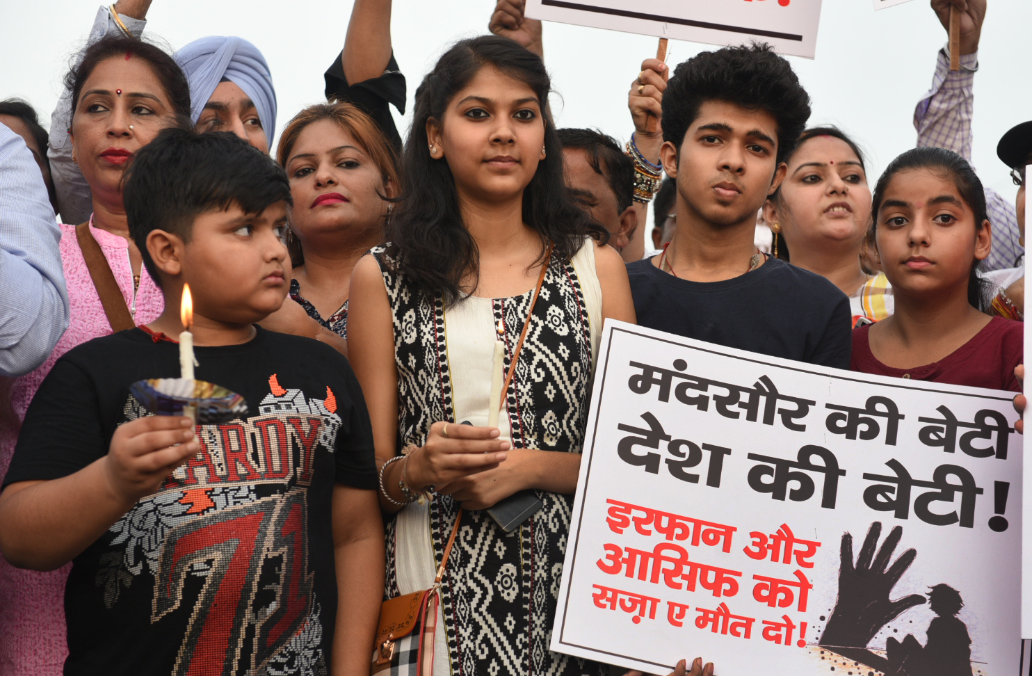 Mandsaur rape: Cong attacks